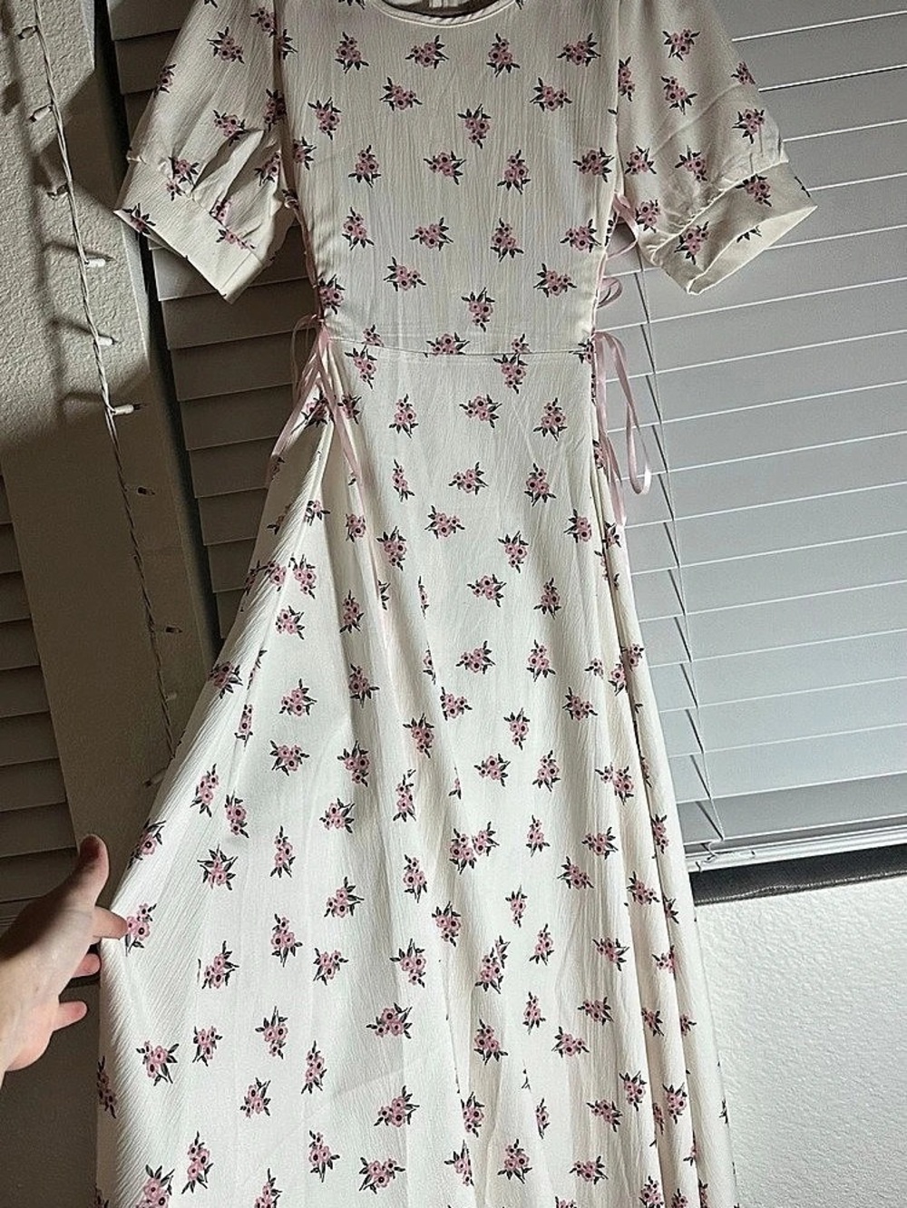 SHEIN White Floral Puff Sleeve Lace-Up Midi Dress with Pink Accents Lace-Up Puff
